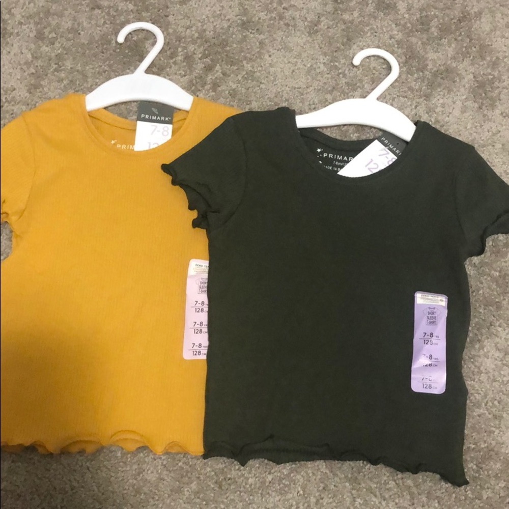 2 Kids short sleeve shirts